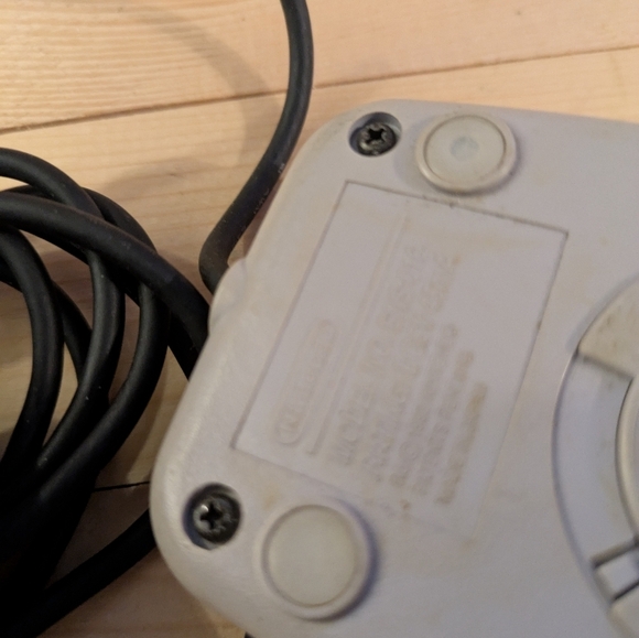 Nintendo Classic Gray and Purple Wired Controller Mouse Pre-owned - Picture 6 of 6